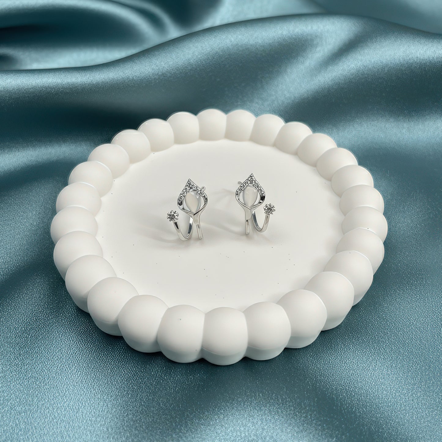 Silver Tulip