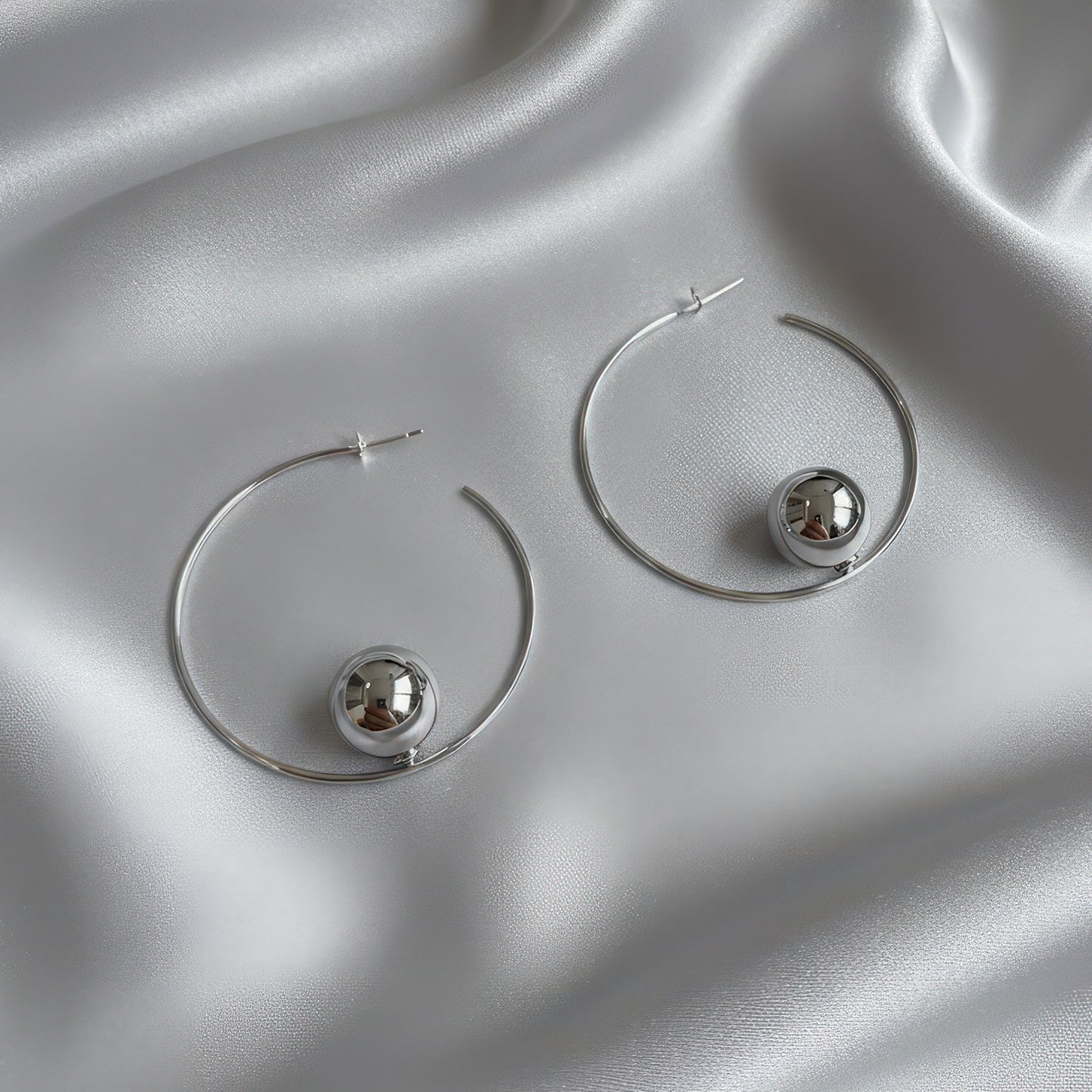 Sleek Balance Earrings