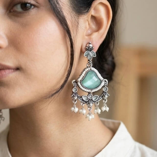 Elara Earrings (Pastel Green)