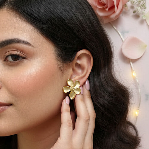 Petals in Gold