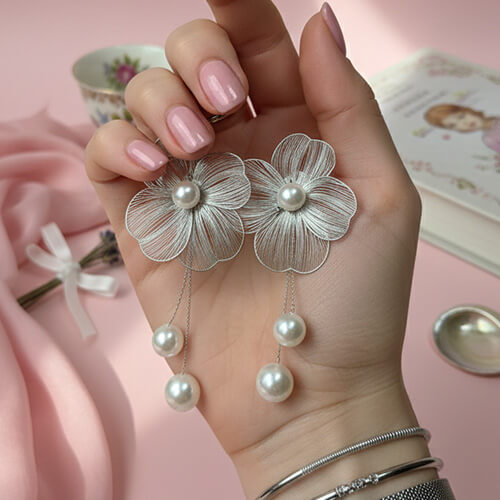 Rosé Petal Pearls